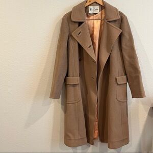 Roos/Atkin vintage camel trench coat fits like oversized womens large/X-Large